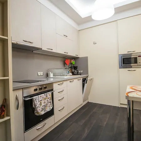 Center Design Apartment *